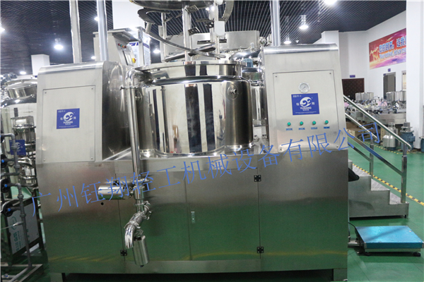 帶制冷真空乳化機經抽真空裝配檢查【鈺翔機械】